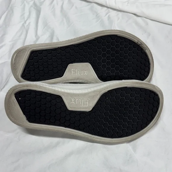 Flux Adapt Knit White Sneakers - Picture 7 of 9